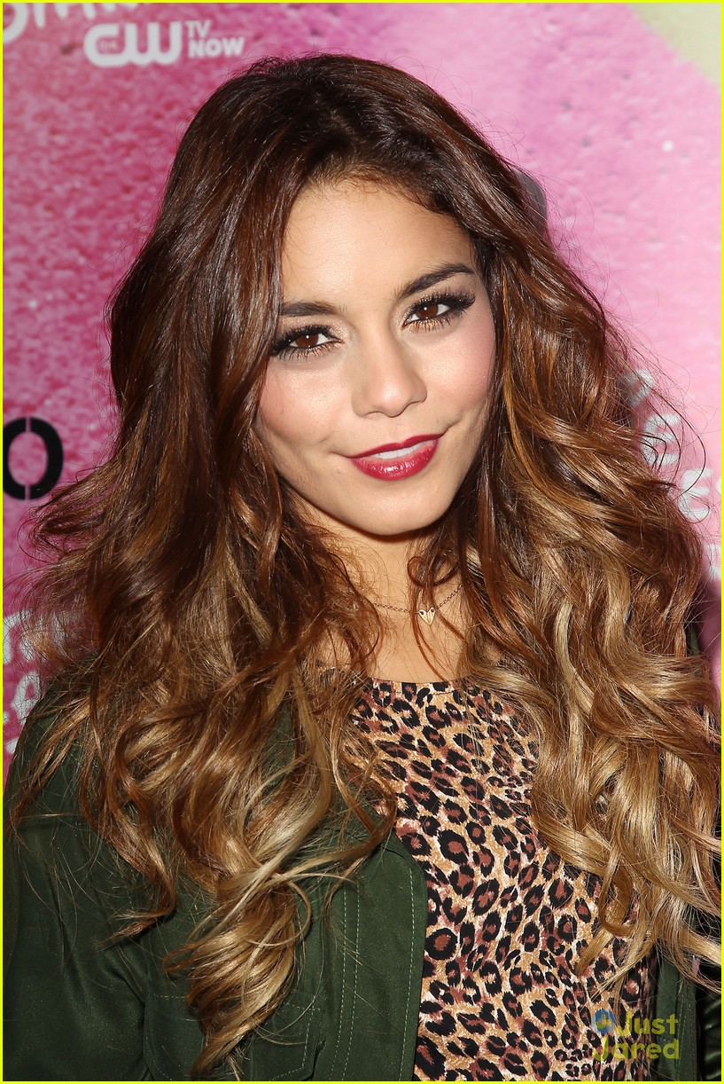 Vanessa Hudgens & Austin Butler: 'Carrie Diaries' Premiere Pair ...