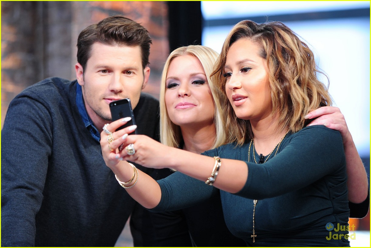 Full Sized Photo of adrienne bailon birthday vh1 14 | Adrienne Bailon