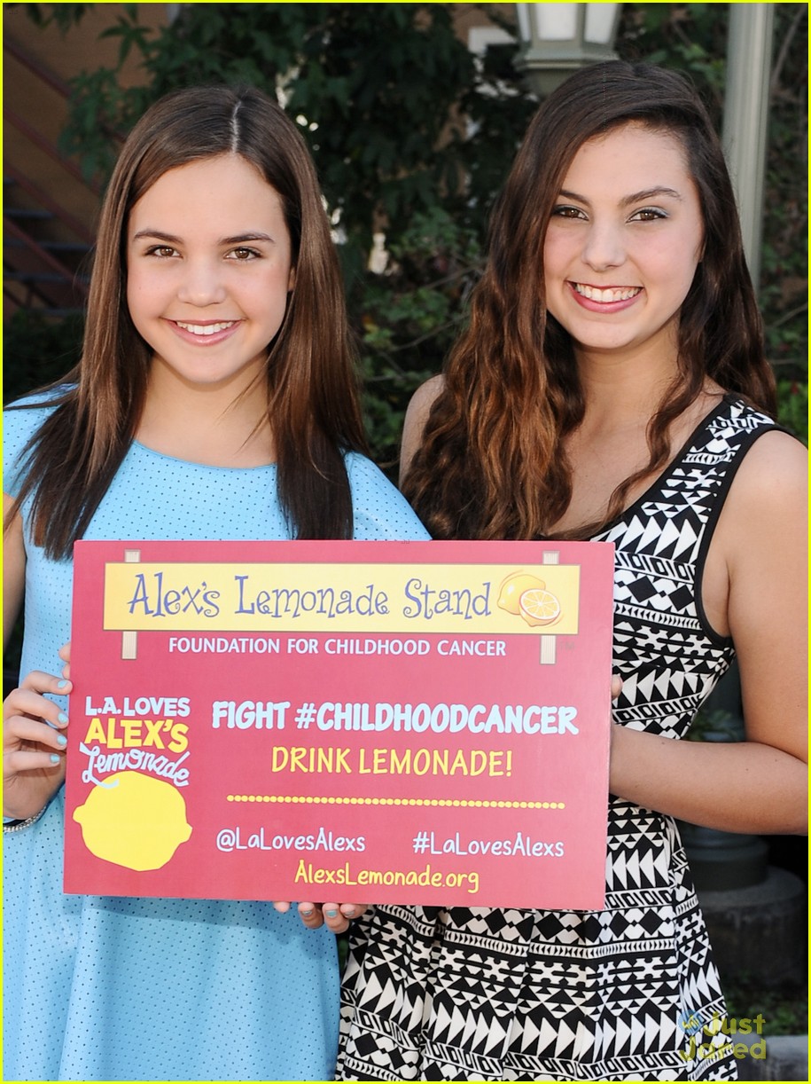 Full Sized Photo of bailee madison alexs lemonade stand la event 04