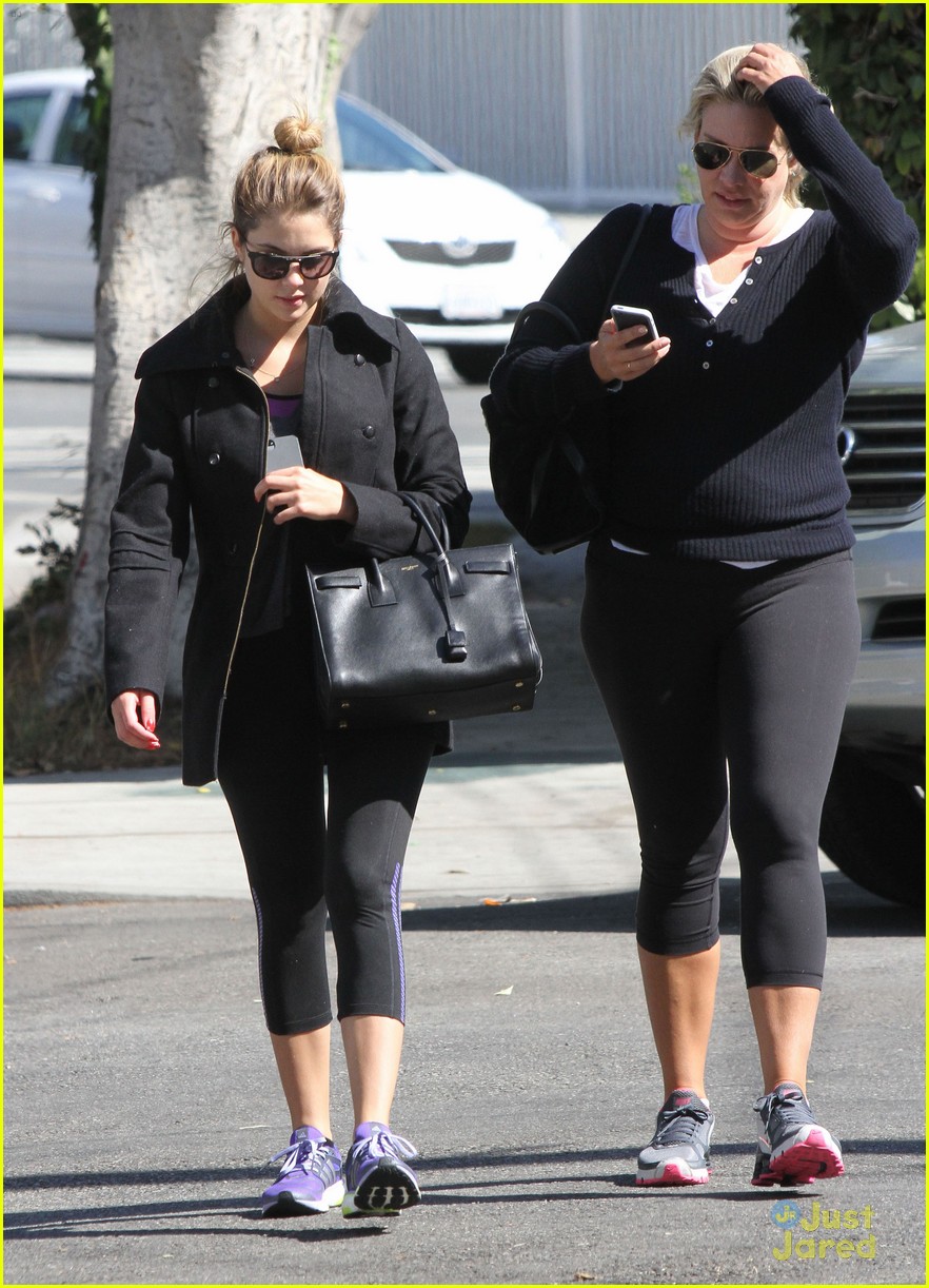Ashley Benson Keeps Warm Before Gym Time Photo 607301 Photo Gallery