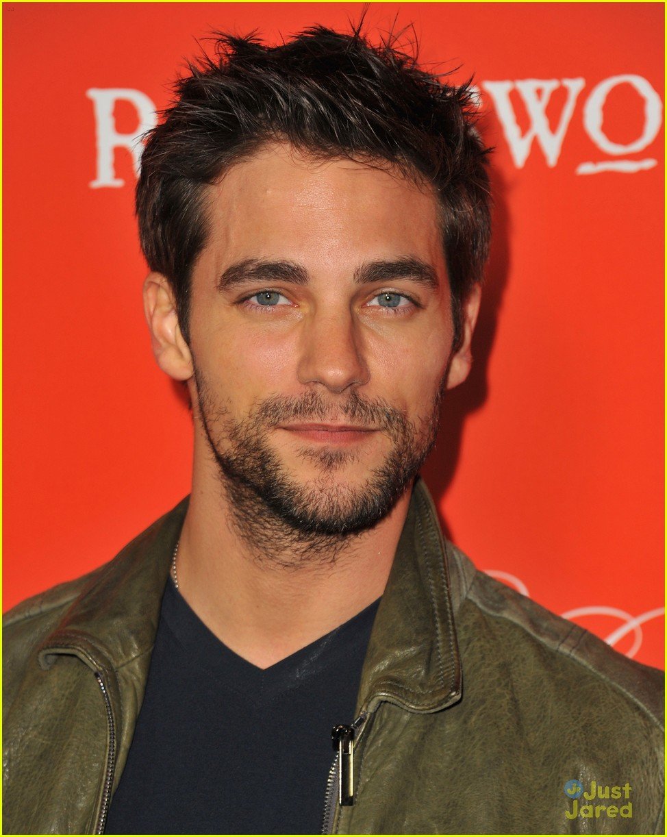 Full Sized Photo of brant daugherty drew brendan pll halloween ...