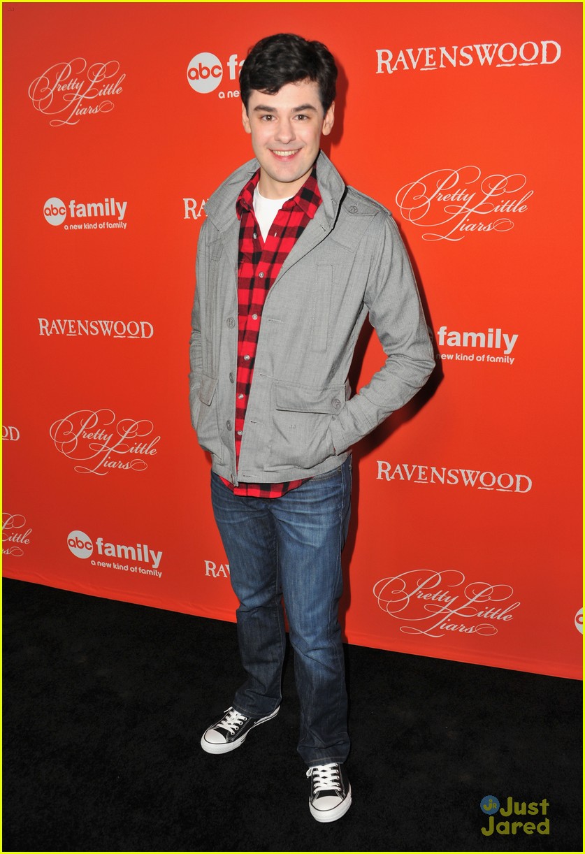 Full Sized Photo Of Brant Daugherty Drew Brendan Pll Halloween Screening 13 Brant Daugherty 