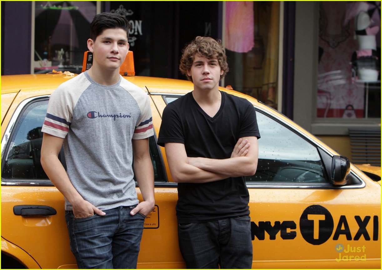 munro chambers aislinn paul nyc degrassi scenes 03