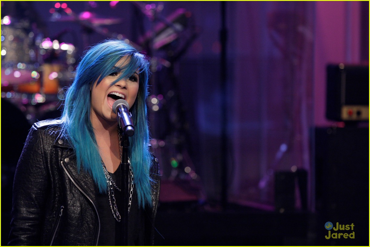 4. Step-by-Step Demi Lovato Blue Hair Tutorial - wide 8