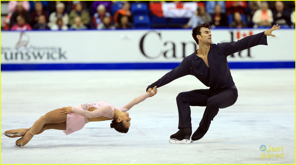 Meagan Duhamel & Eric Radford Bronze at Skate Canada 2013 Photo