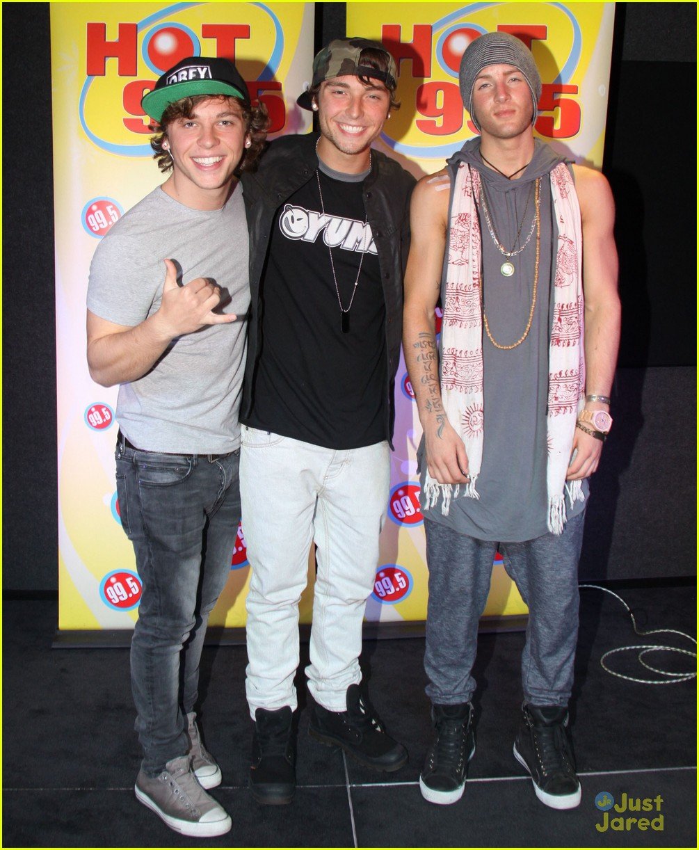 Emblem3: Radio Appearance & '3000 Miles' Video Premiere! | Photo 606540 ...