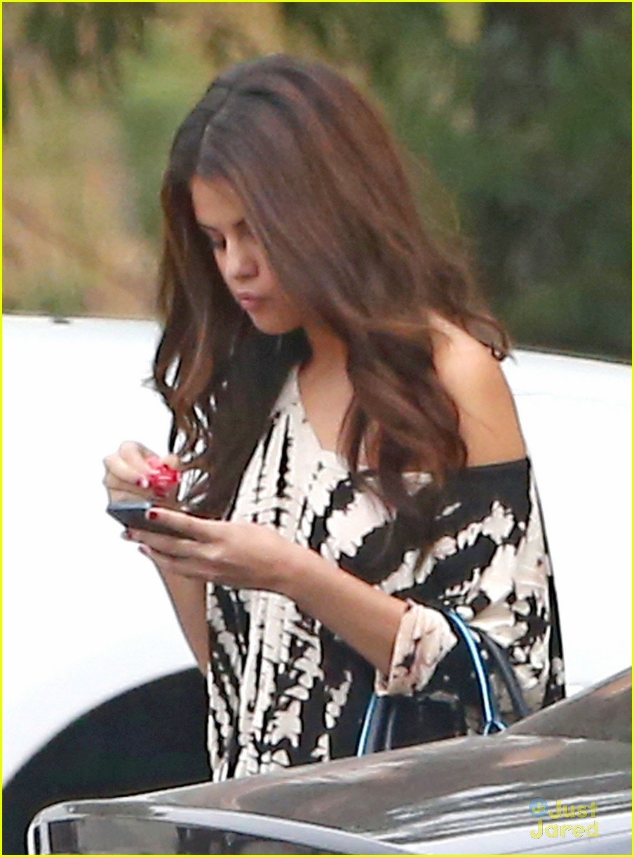 Selena Gomez: Nathan Sykes' Crush Before Ariana Grande! | Photo 604021