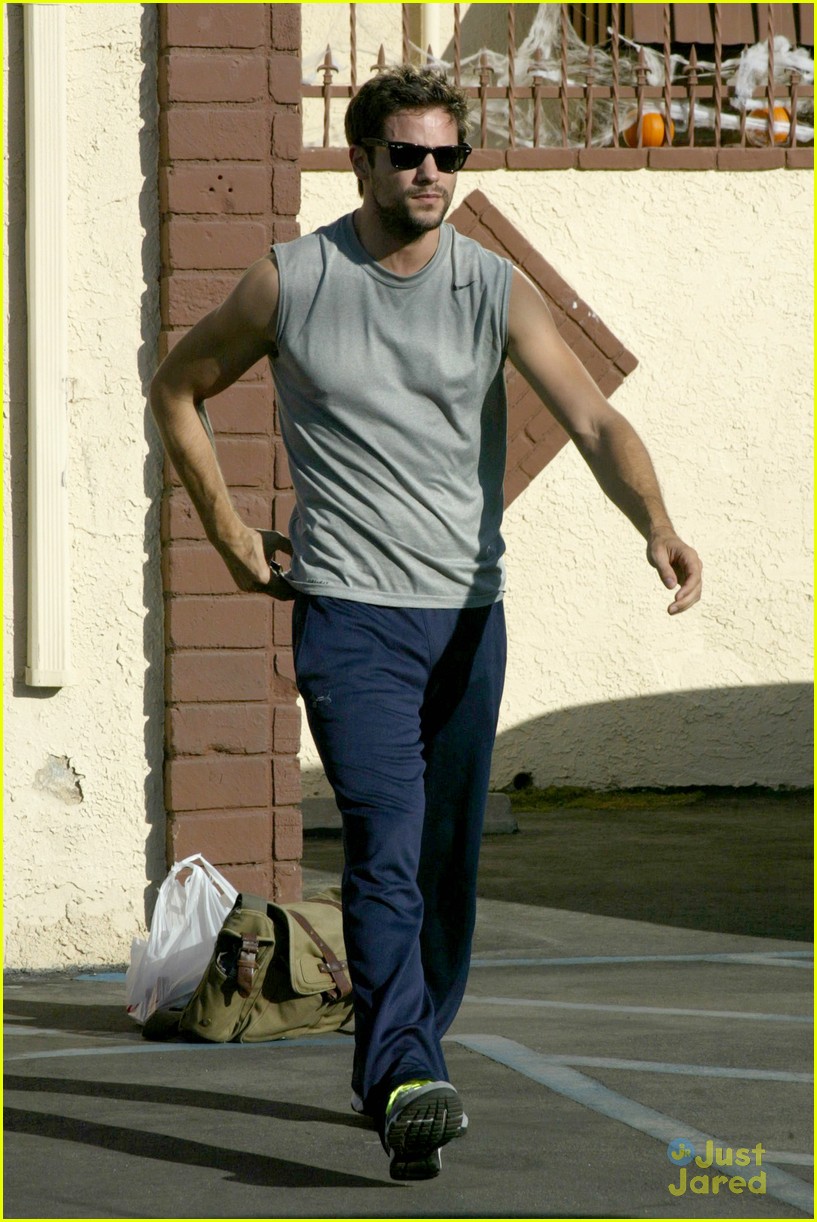 Janel Parrish Visits Brant Daugherty for DWTS Practice | Photo 609790