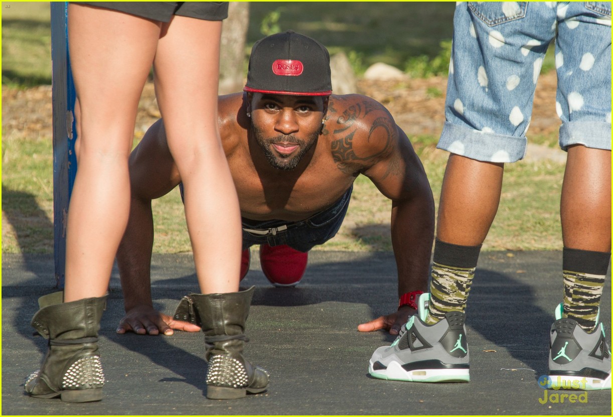 Jason derulo shirtless