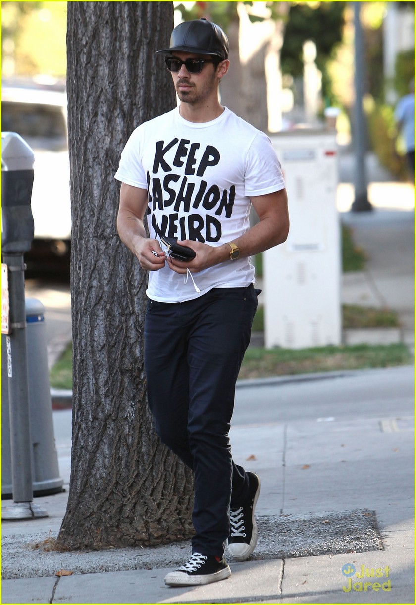Full Sized Photo of joe jonas keeps fashion weird 11 Joe Jonas Wants