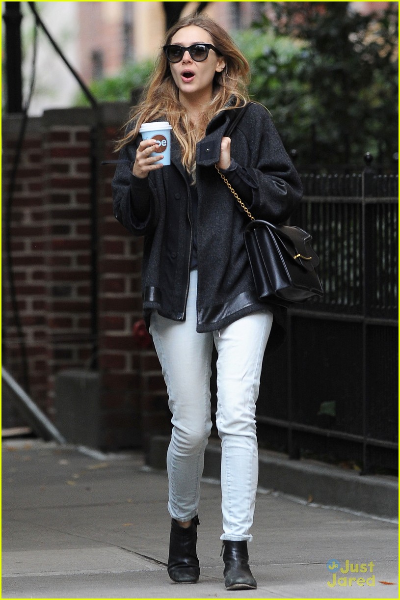 Elizabeth Olsen & Boyd Holbrook: Coffee Lovers! | Photo 612137 - Photo ...