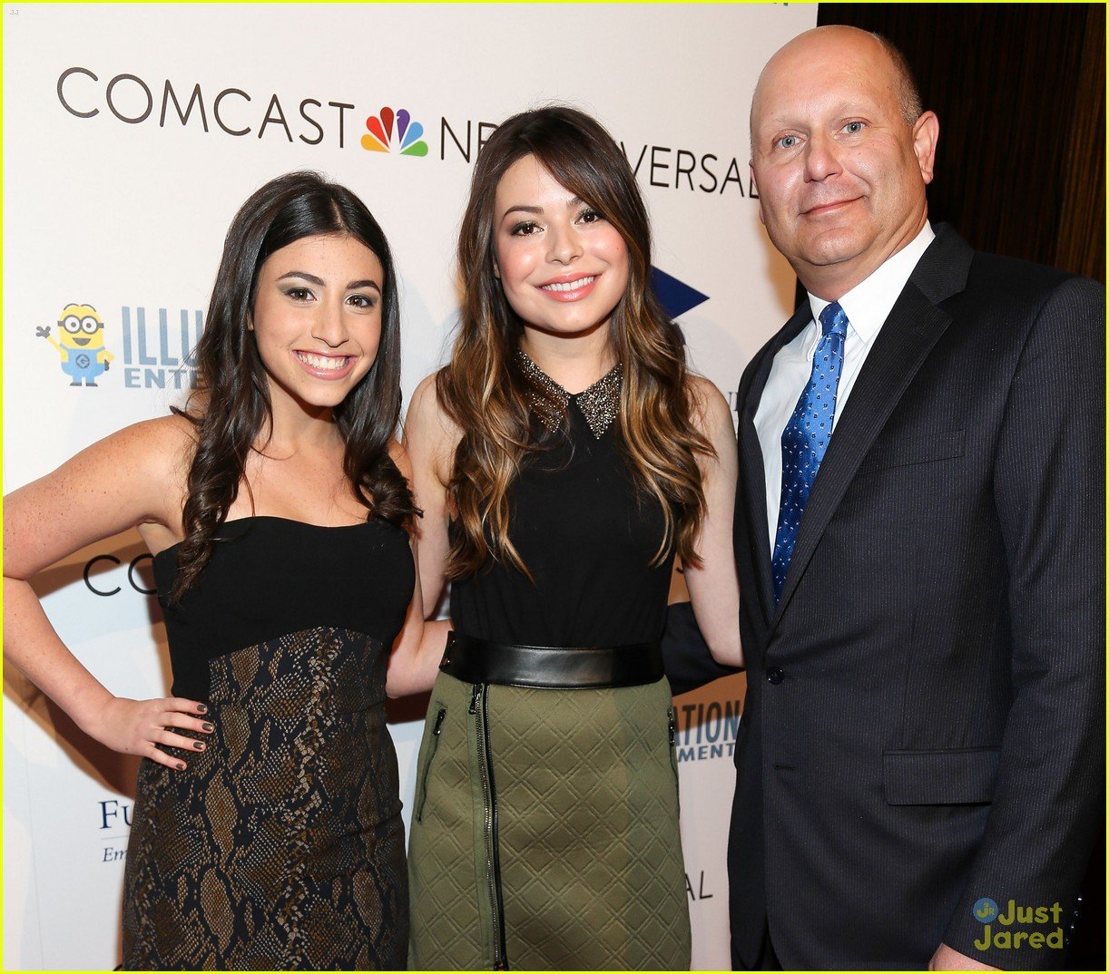 Miranda Cosgrove & Dana Gaier: Stars Benefit Gala 2013 Photo 611044
