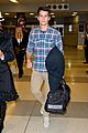 dylan obrien lands in nyc comic con 04