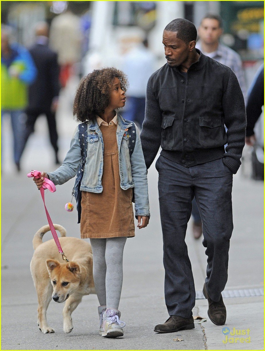 Quvenzhane Wallis 'Annie' Filming with Sandy! Photo 607251 Photo