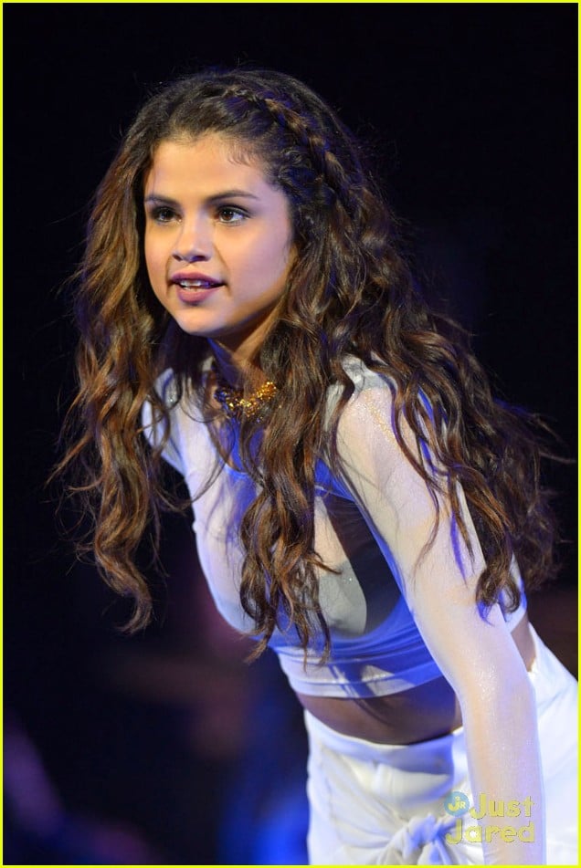 Selena Gomez: Barclays Center Concert Pics! | Photo 608698 - Photo