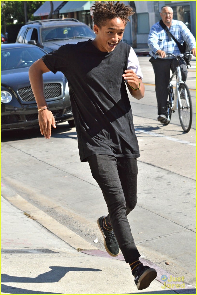 Jaden Smith Has Lunch with Friends, Kylie Jenner Steps Out with Mom ...