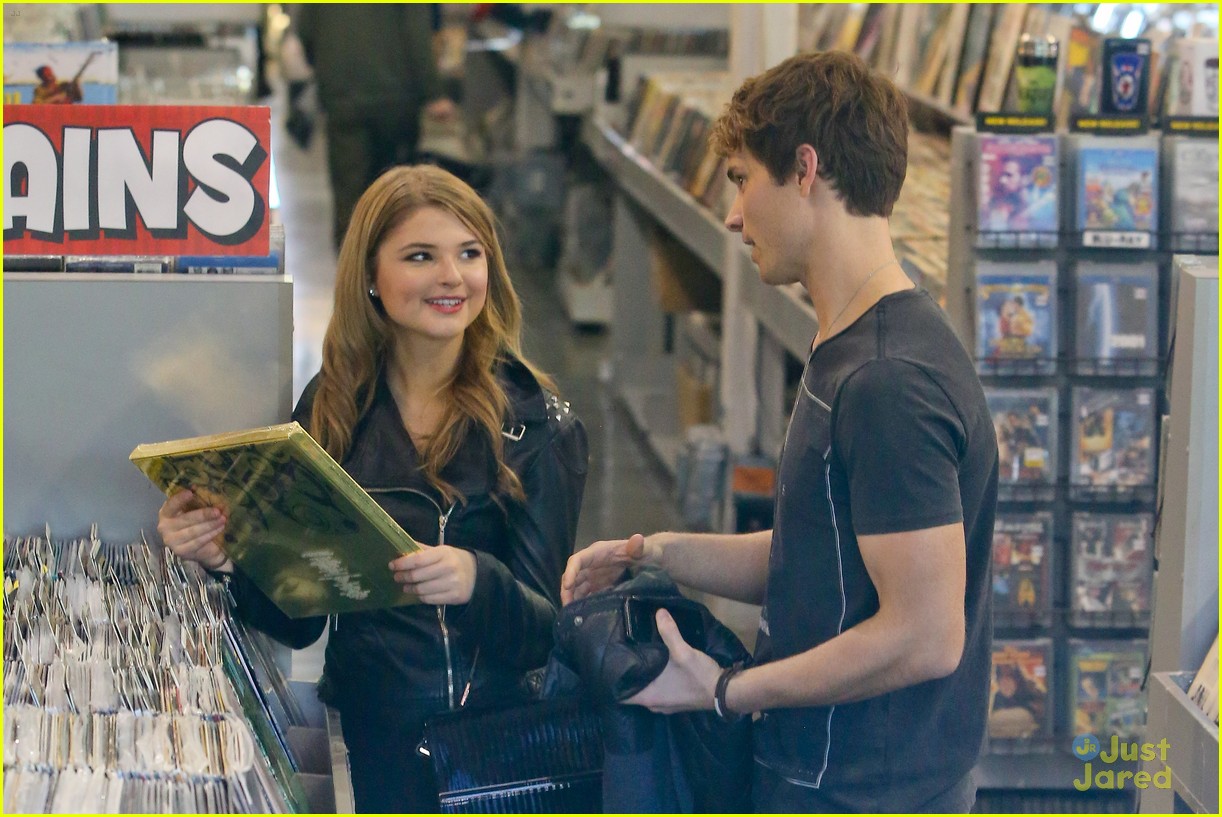 Full Sized Photo of stefanie scott spencer sutherland amoeba music 01