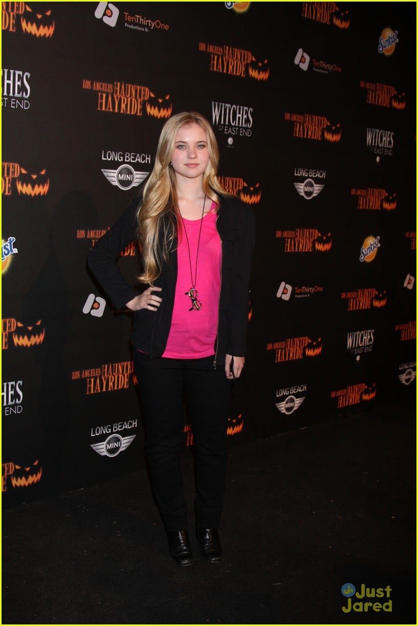 Bella Thorne: Haunted Hayride Premiere Night with Olivia Holt! | Photo