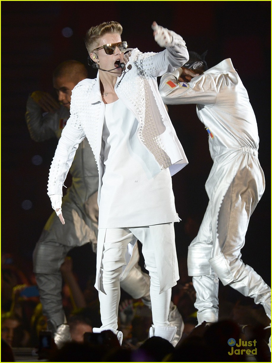 Justin Bieber Brisbane 'Believe' Concert Pics! Photo 622203 Photo