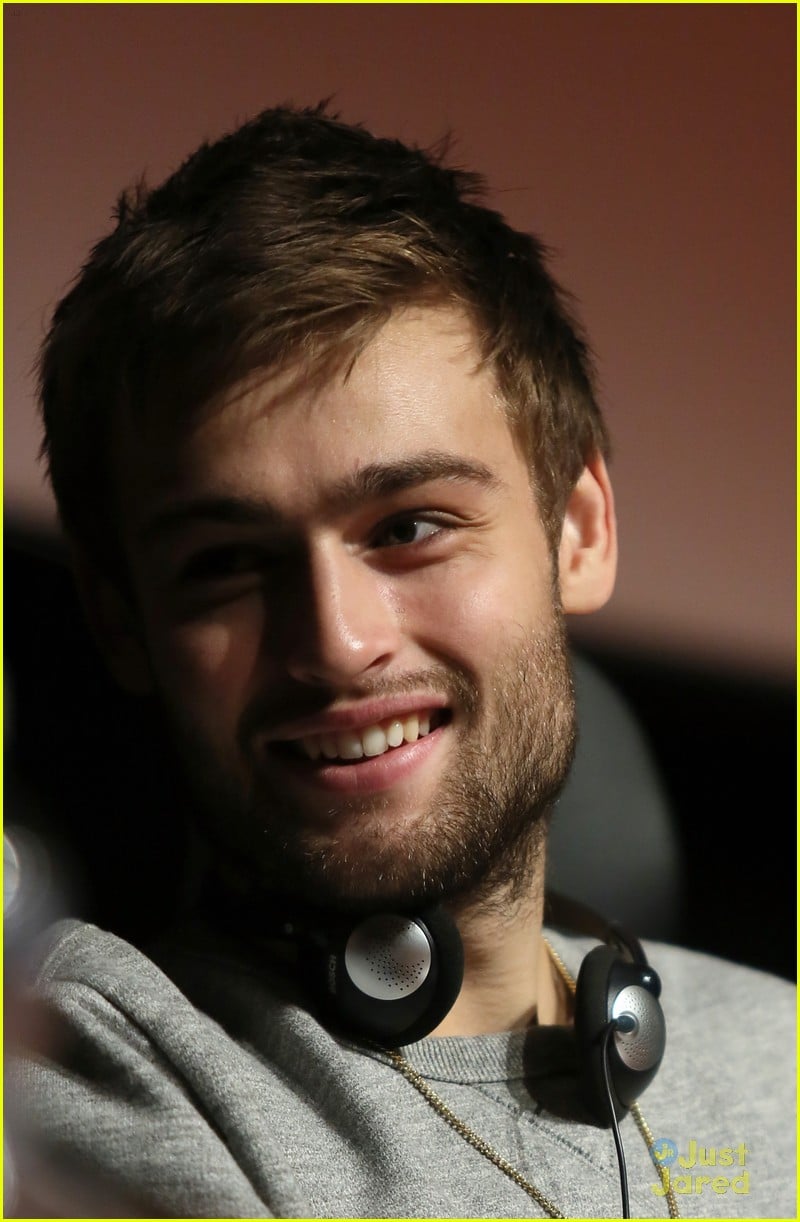 Douglas Booth: 'Romeo and Juliet' at Rome Film Festival 2013 | Photo ...