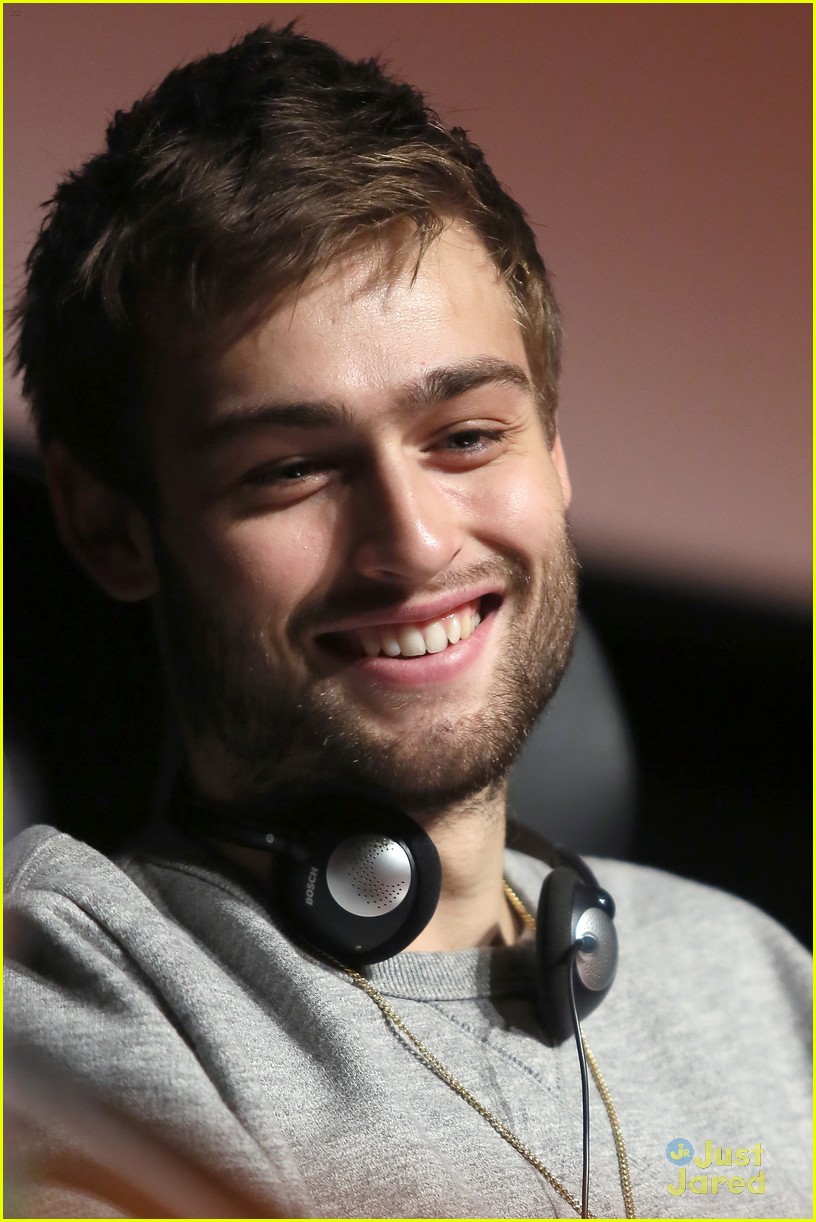 Full Sized Photo of douglas booth romeo juliet rome film festival 14 ...