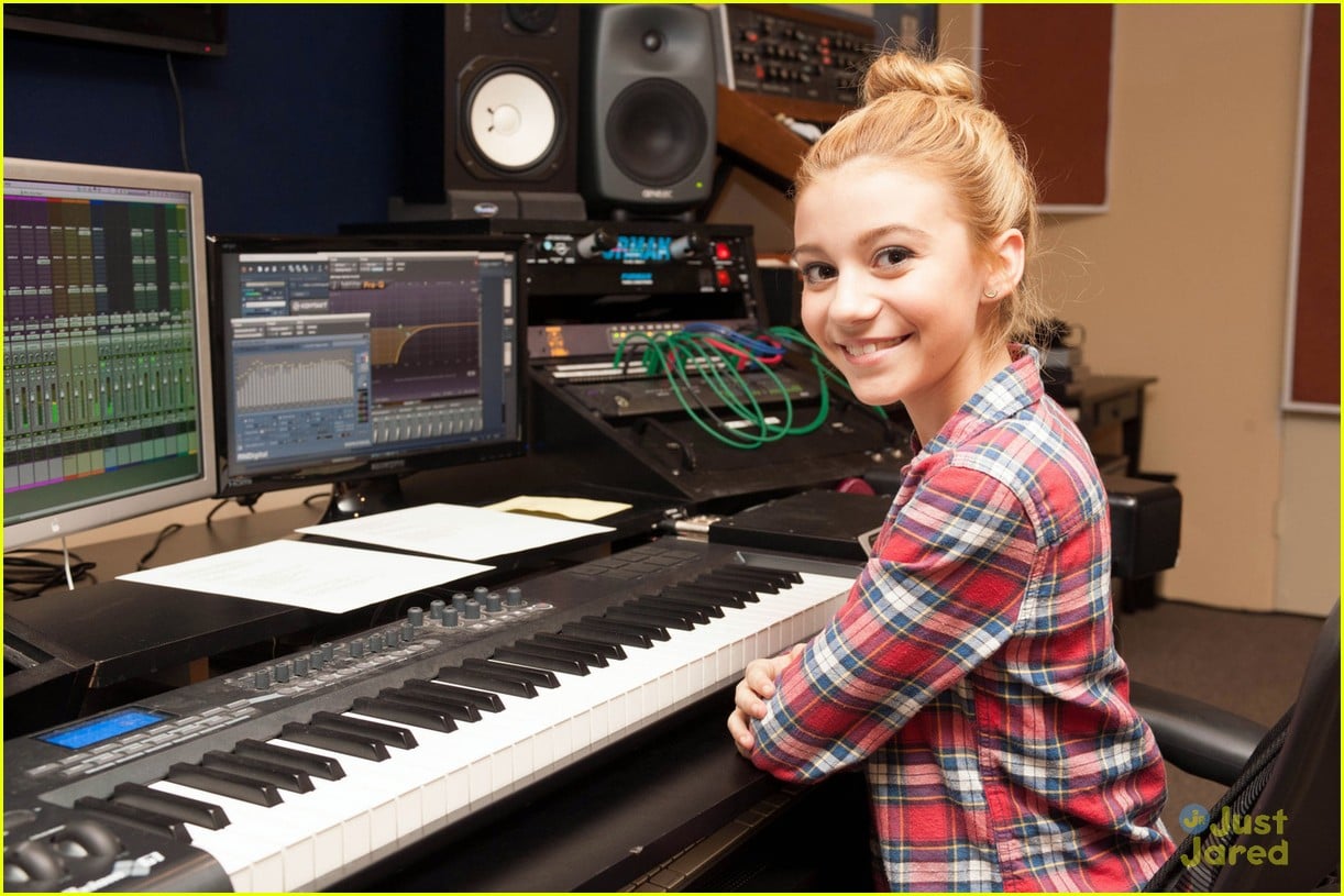 G. Hannelius: Recording Studio Session!: Photo 620480 | G Hannelius  Pictures | Just Jared Jr.