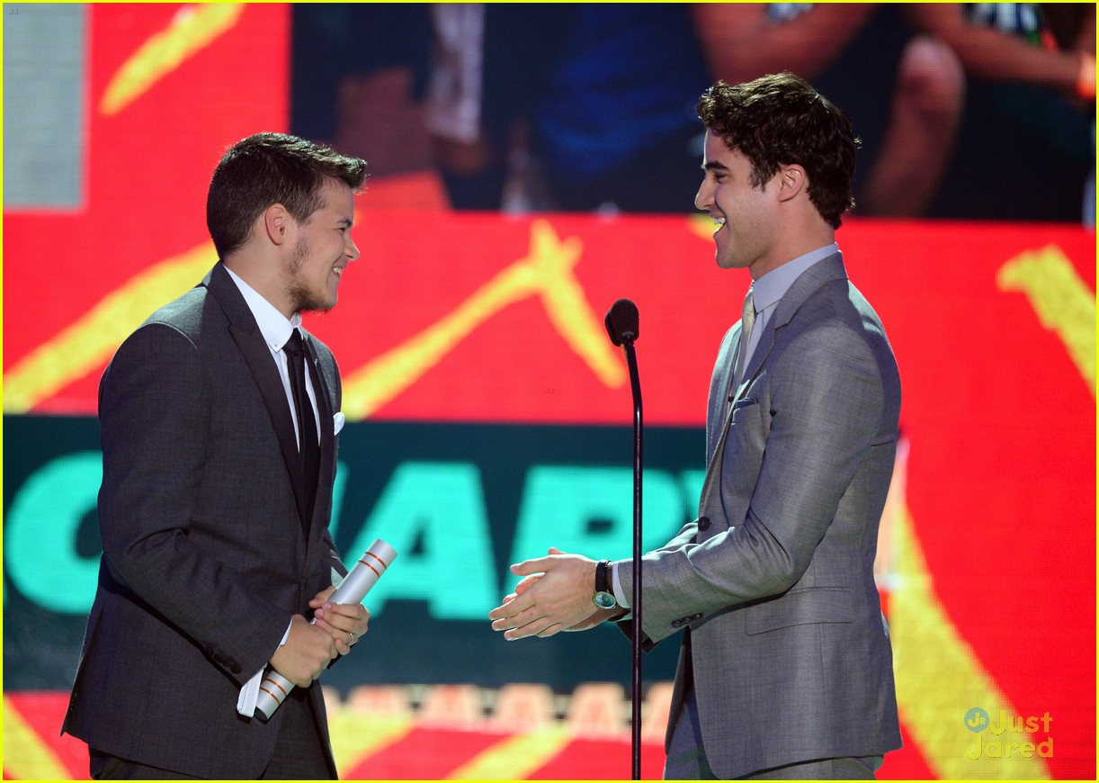 Teennick Halo Awards 2013 -- Honorees On The Red Carpet! 