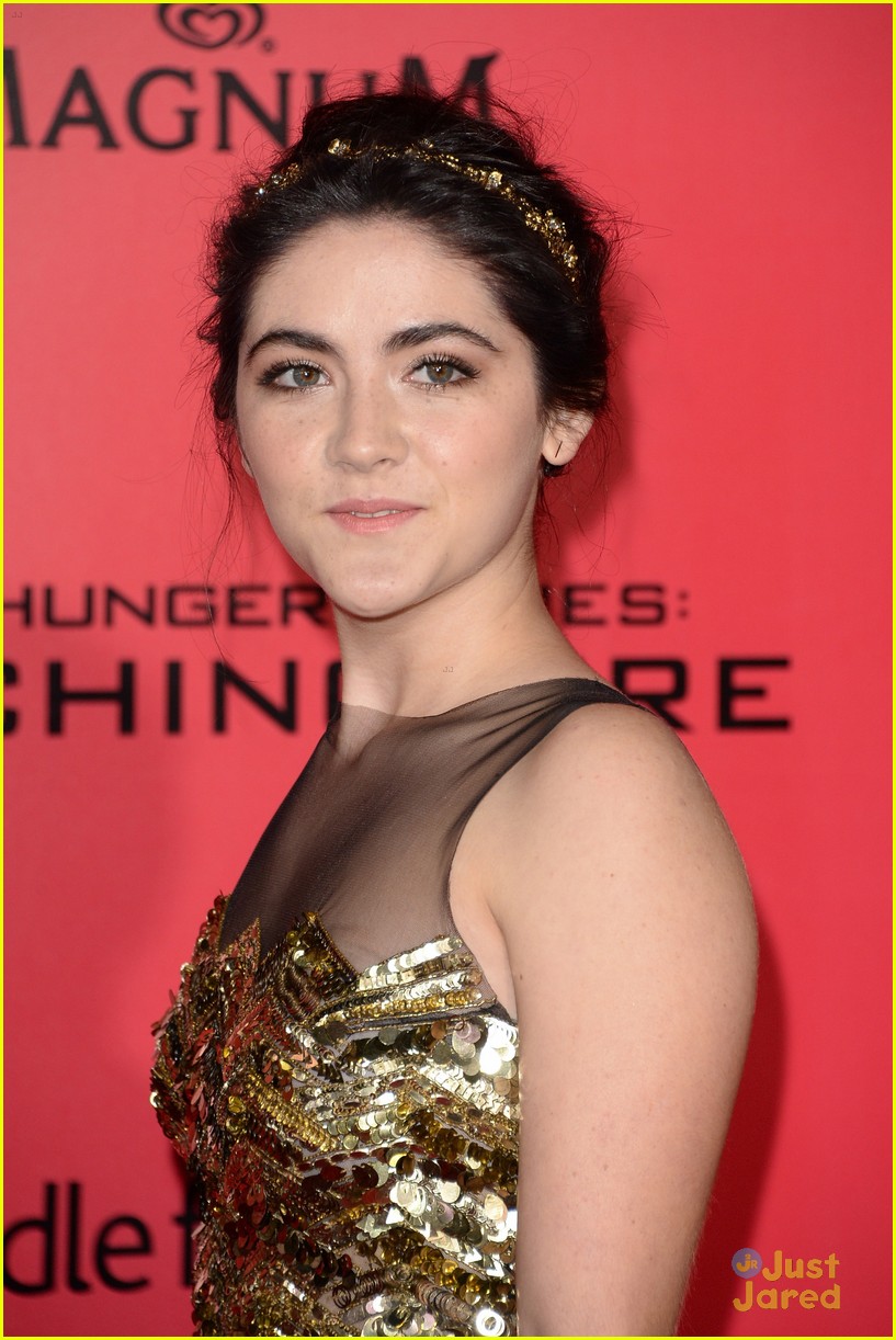 Isabelle Fuhrman & Jacqueline Emerson: 'Catching Fire' Premiere Pair ...