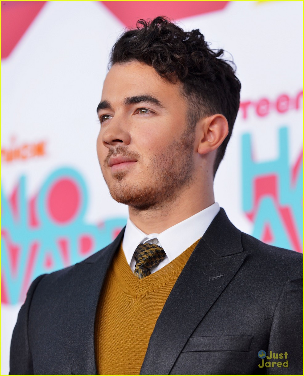 Full Sized Photo of kevin jonas 2013 halo awards 08 | Kevin Jonas ...