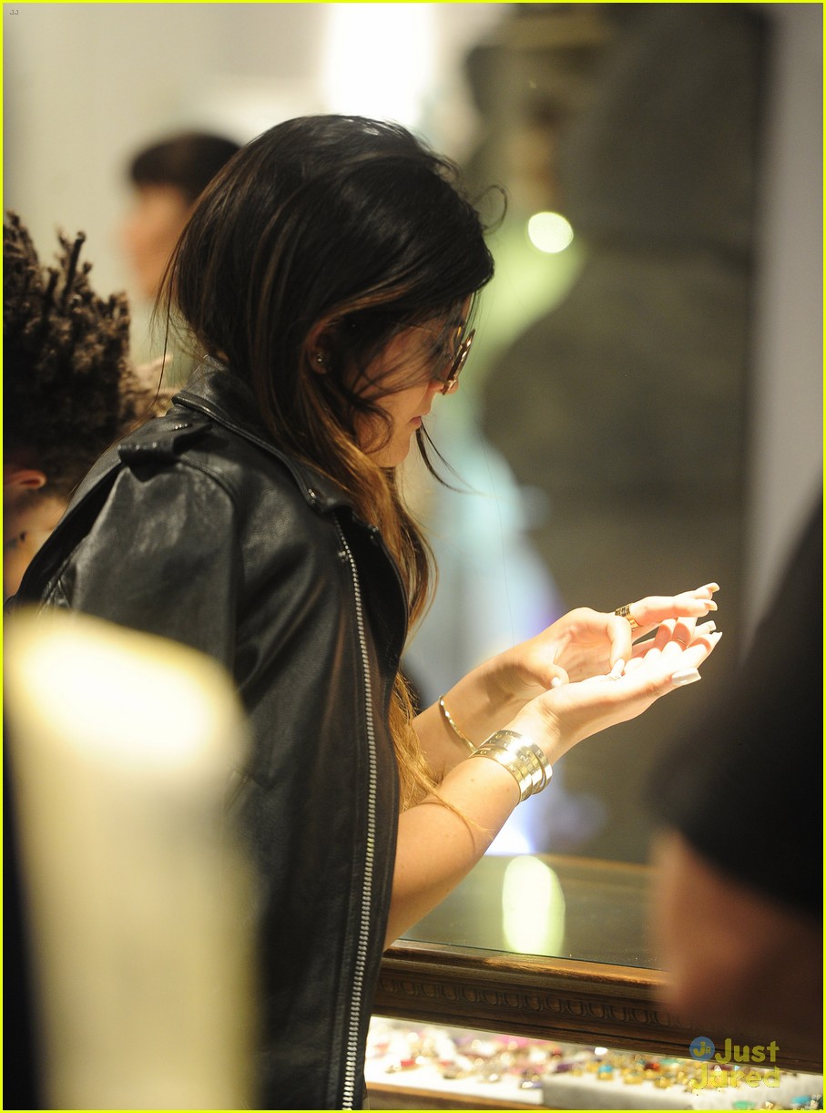 Kylie Jenner And Jaden Smith Pda Filled Shopping Spree Photo 619789 Photo Gallery Just 