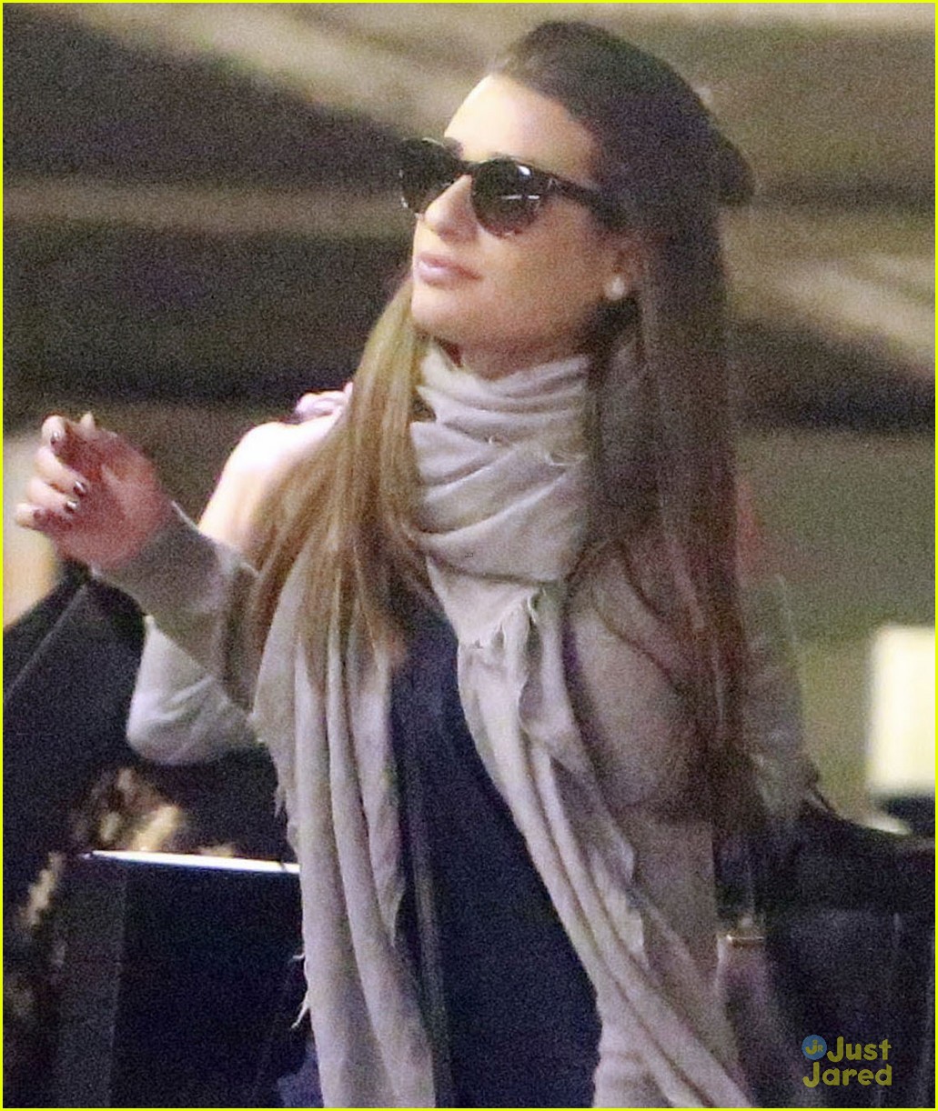 Lea Michele: Barneys Stop in Beverly Hills | Photo 621519 - Photo