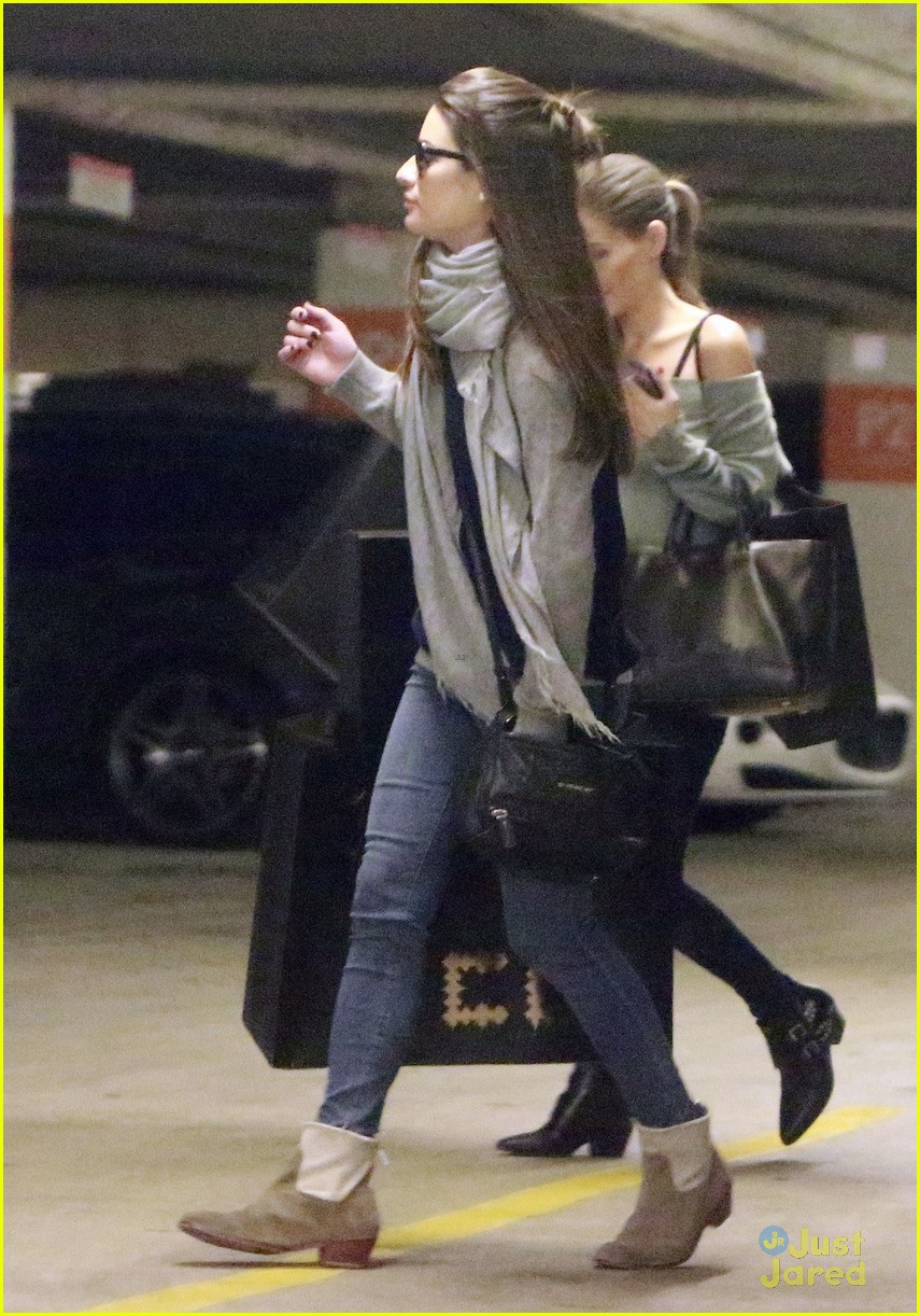 Lea Michele: Barneys Stop in Beverly Hills | Photo 621520 - Photo