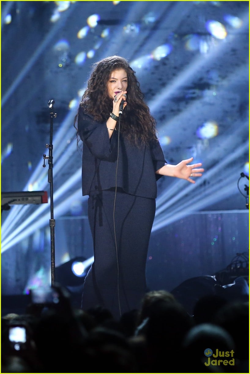 Lorde & Adrienne Bailon: VH1 'You Oughta Know In Concert' 2013 | Photo