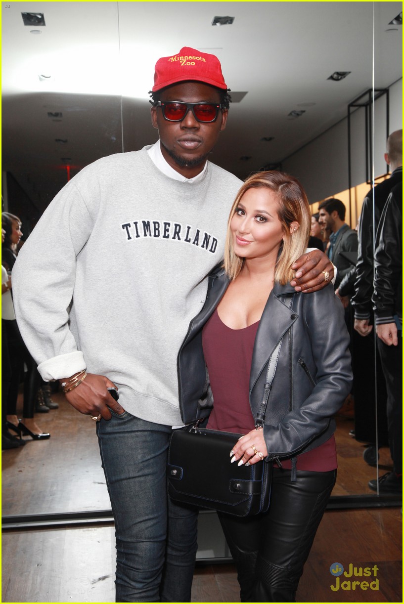 Lorde & Adrienne Bailon: VH1 'You Oughta Know In Concert' 2013 | Photo