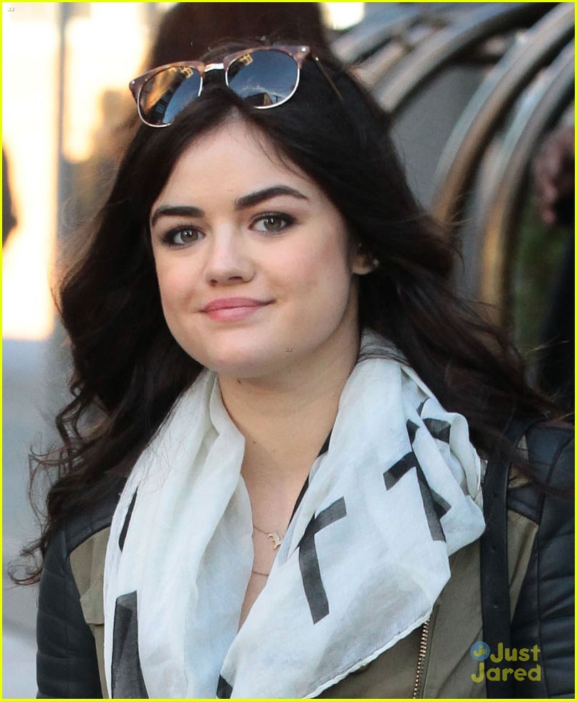 Lucy Hale Strives to be 'Daring' on the Red Carpet | Photo 621771 ...
