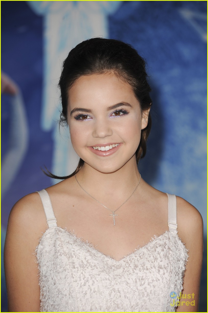 Bailee Madison: ‘Frozen’ Hollywood Premiere | Photo 619915 - Photo