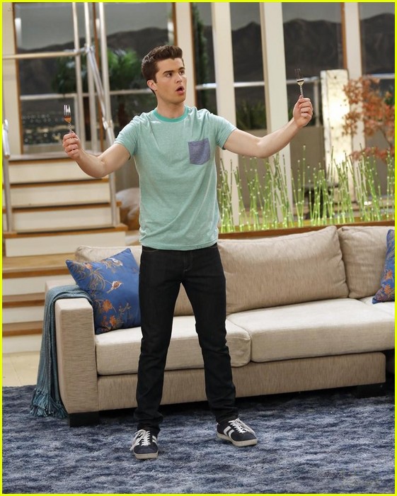 It's Pranksgiving on 'Lab Rats' Monday! | Photo 620795 - Photo Gallery ...