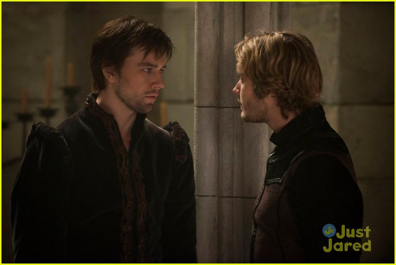 Toby Regbo & Torrance Coombs: New 'Reign' Tonight! | Photo 620043 ...