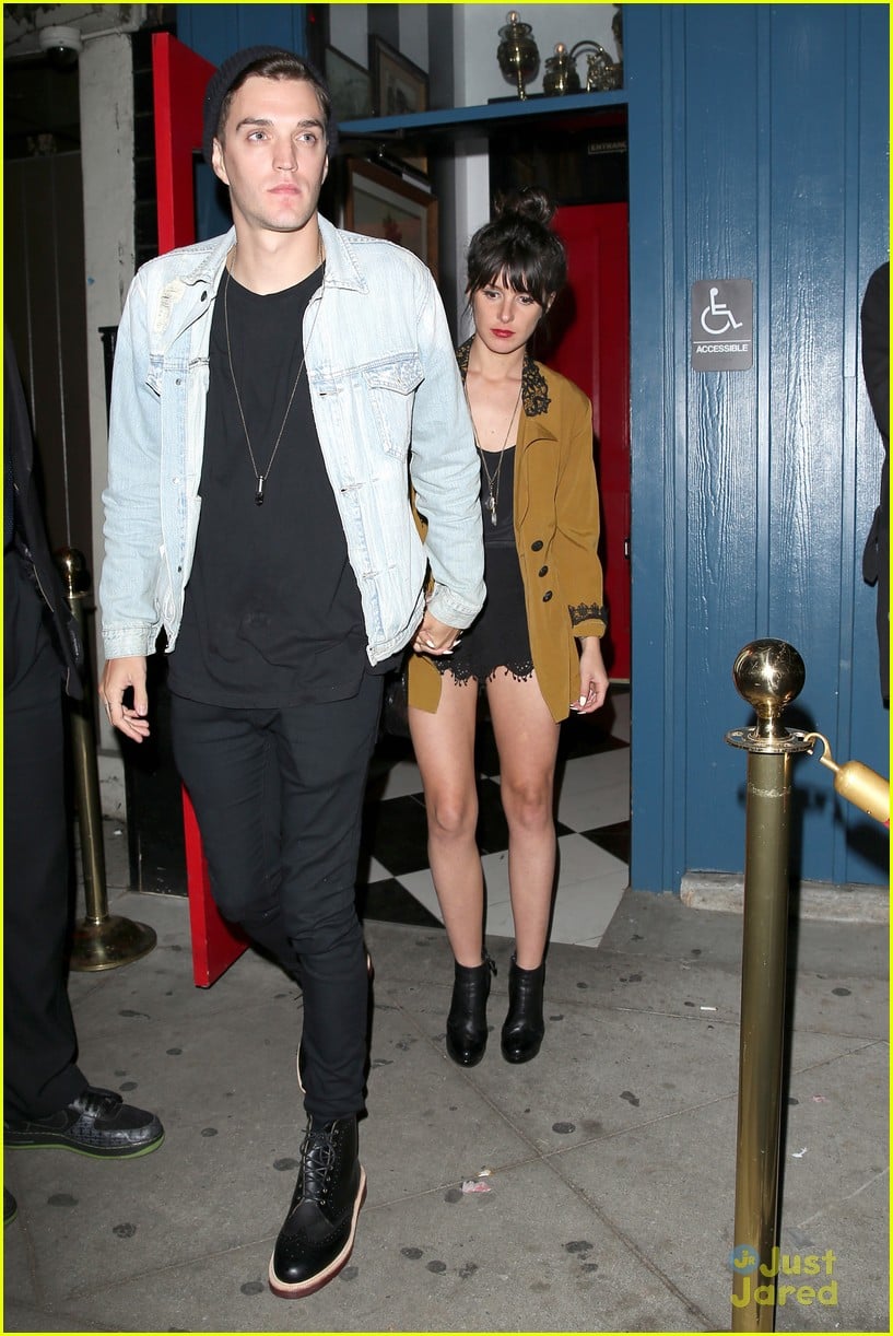 Shenae Grimes & Josh Beech: Kiss Kiss at Hooray Henry's | Photo 615630 ...