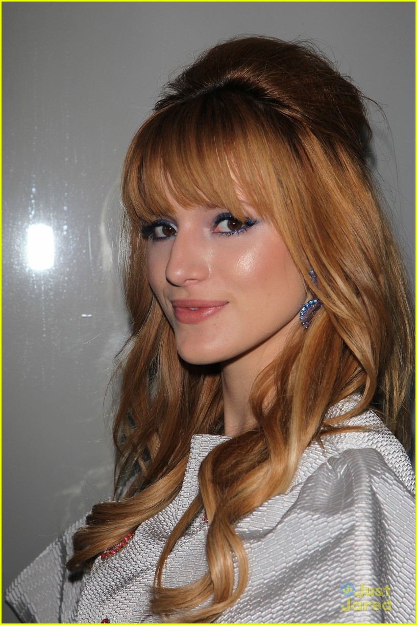 Bella Thorne: Currently Writing her First Novel! | Photo 615570 - Photo