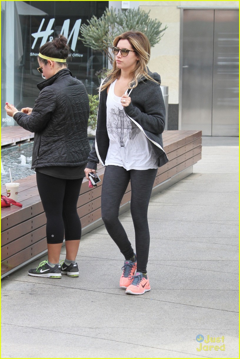 Ashley Tisdale: Workout after 'Super Fun Night' Wrap | Photo 618379