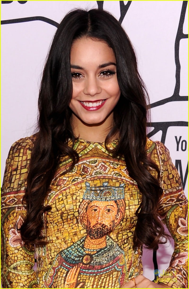 Vanessa Hudgens: YouTube Music Awards 2013 | Photo 613804 - Photo