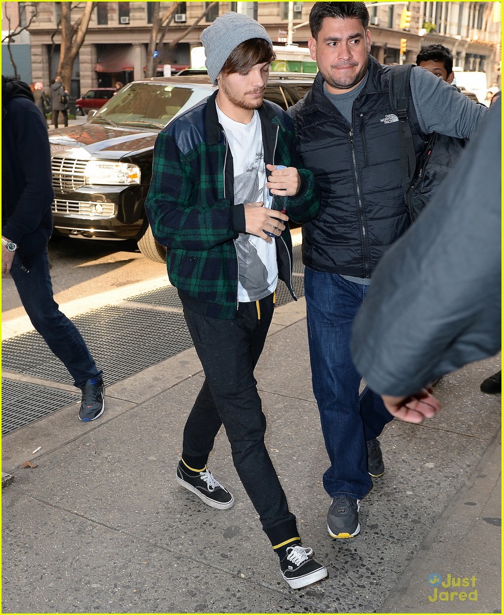 Louis Tomlinson 'One Direction' arriving at a recording studio in