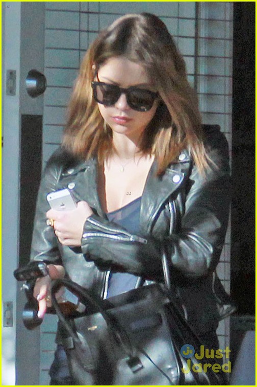 Ashley Benson: Sunday at Mauro's Cafe | Photo 629922 - Photo Gallery