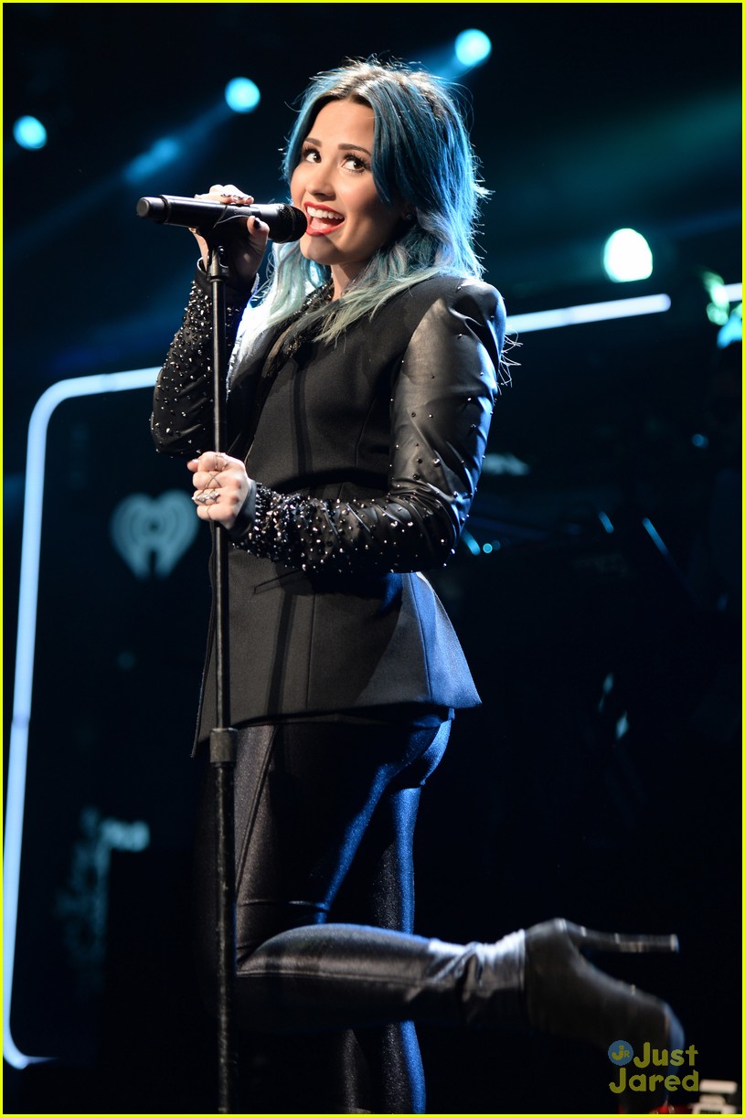 Demi Lovato Rocks Y100's Jingle Ball 2013 | Photo 628897 - Photo ...