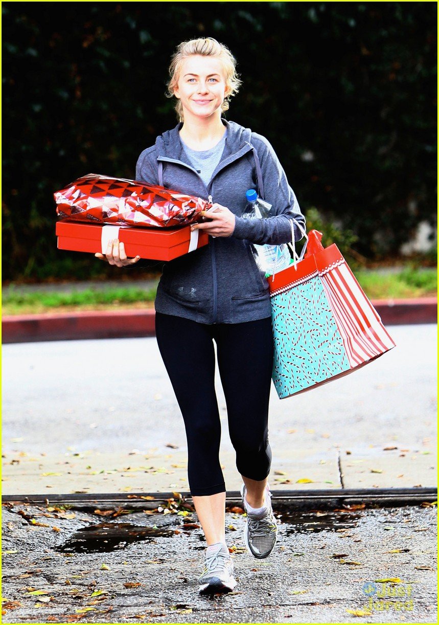 Julianne Hough Christmas Gifts Galore! Photo 628683 Photo Gallery