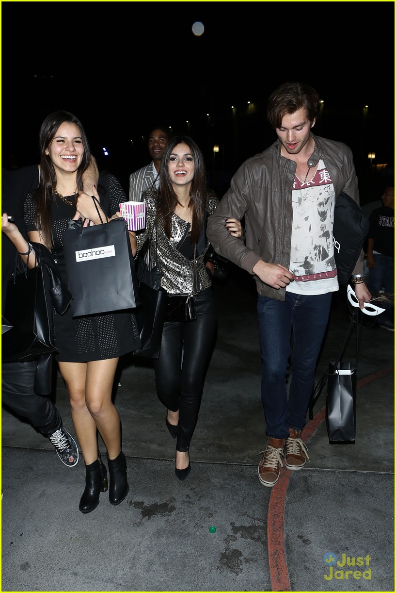Full Sized Photo of victoria justice pierson fode beyonce concert