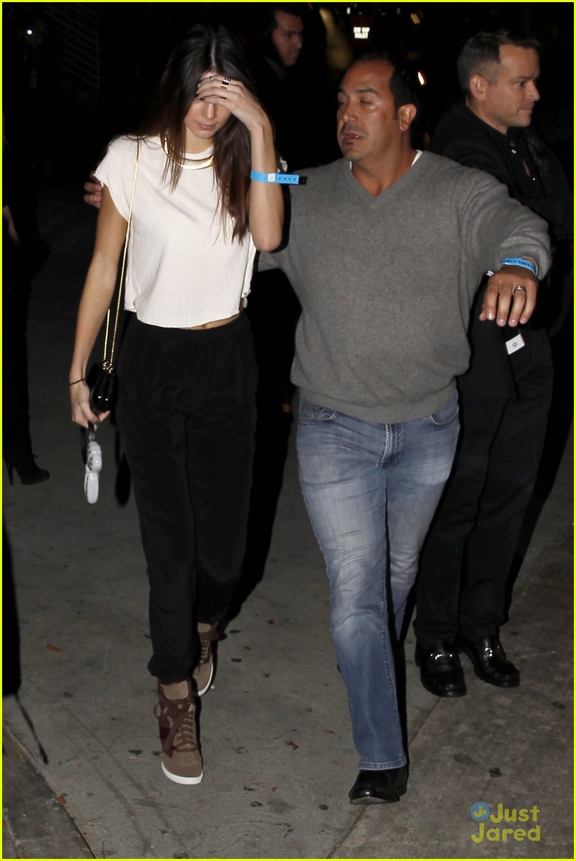 Kendall Jenner & Laura Marano: Beyonce Concert Goers! | Photo 623660 ...