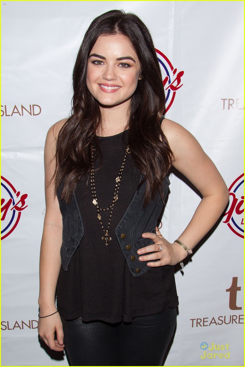 Full Sized Photo Of Lucy Hale Las Vegas Meet Greet 05 