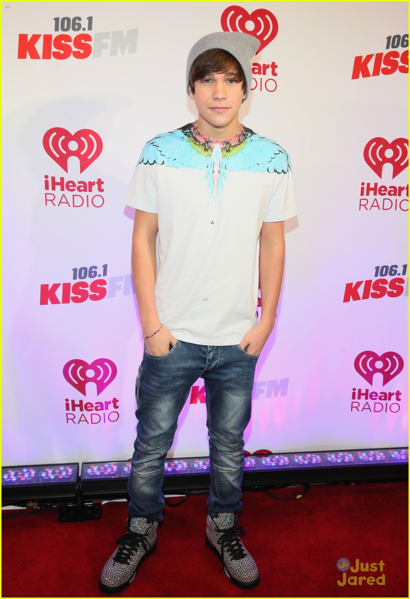 Selena Gomez & Austin Mahone KISS FM's Jingle Ball Dallas 2013 Photo